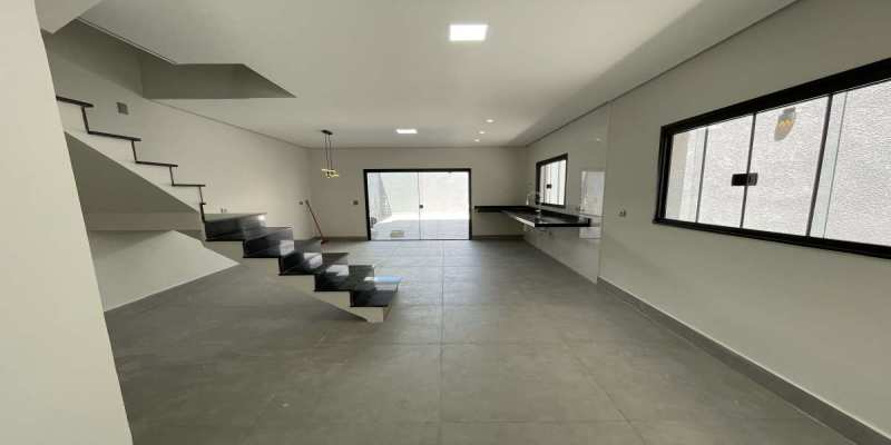 Casa à venda, com 3 quartos, 136m² - EBS Imóveis