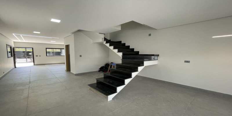Casa à venda, com 3 quartos, 136m² - EBS Imóveis