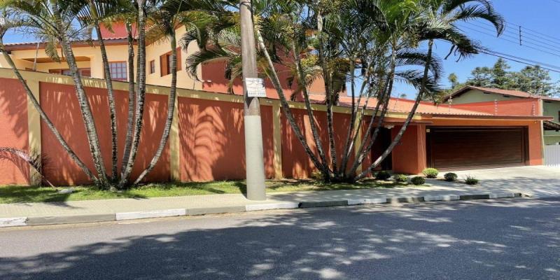 Impecável, Casa de Esquina na Nova Caieiras com 4 quartos - EBS Imóveis