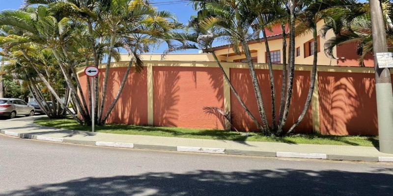 Impecável, Casa de Esquina na Nova Caieiras com 4 quartos - EBS Imóveis