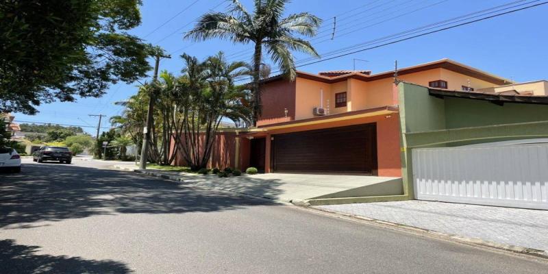 Impecável, Casa de Esquina na Nova Caieiras com 4 quartos - EBS Imóveis