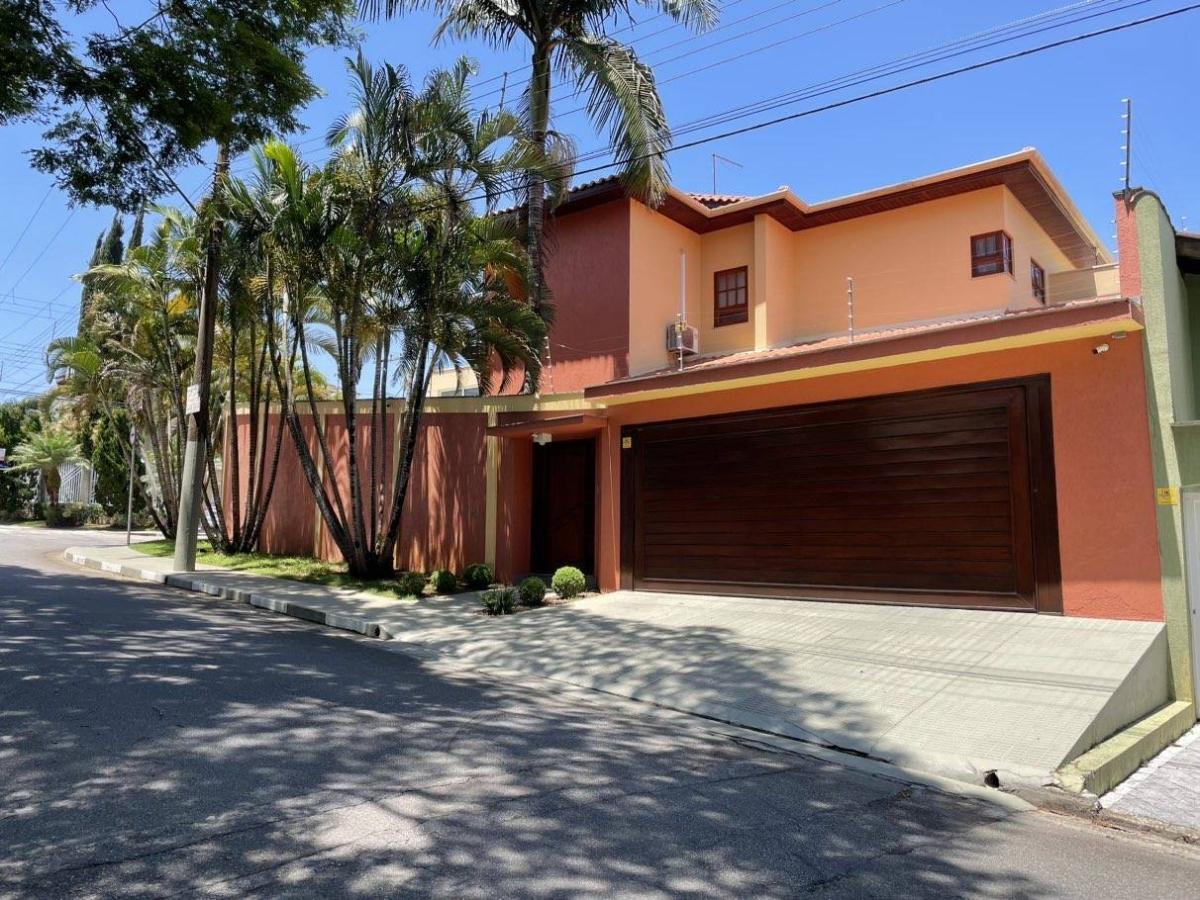 Impecável, Casa de Esquina na Nova Caieiras com 4 quartos